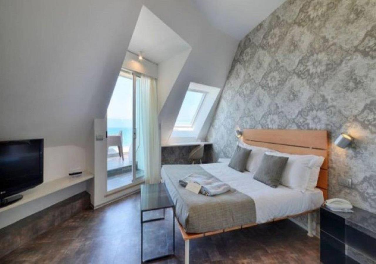 Hotel Rex - Fronte Mare 里乔内 外观 照片