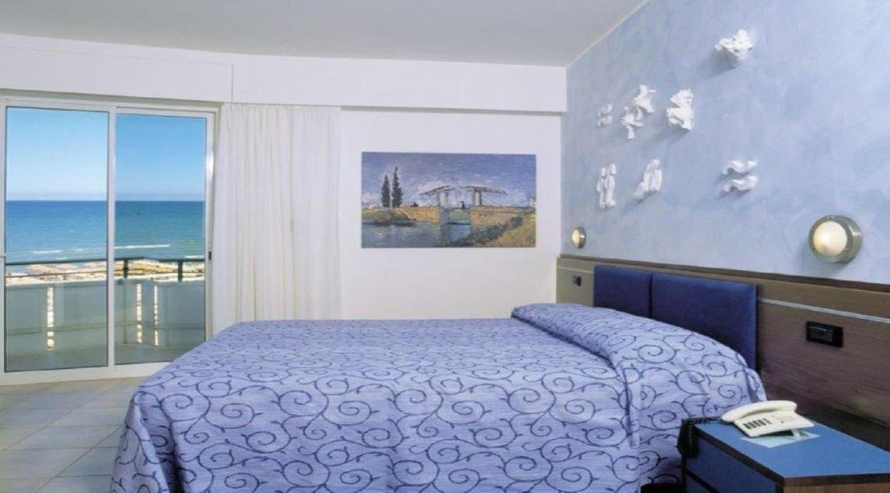 Hotel Rex - Fronte Mare 里乔内 外观 照片